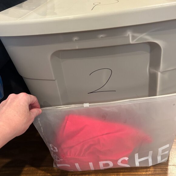 NWT Plunging Ruched One Piece Swimsuit Women Vibrant Red Medium Cupshe - Picture 13 of 16